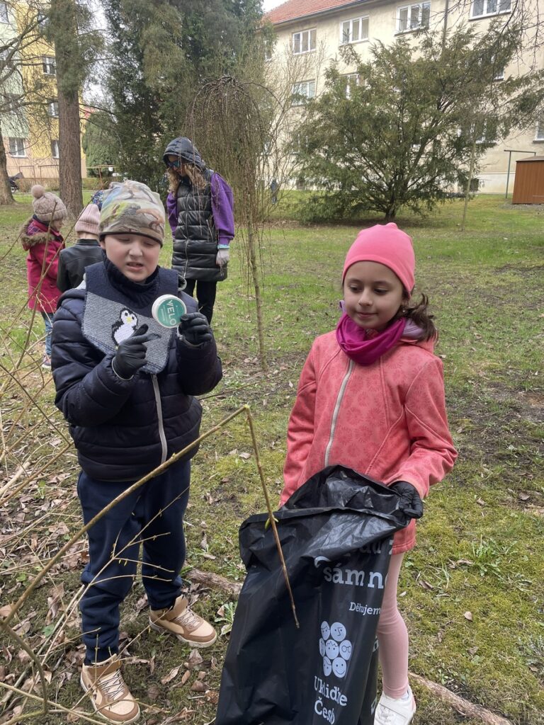 Ukliďme okolí Myšárny