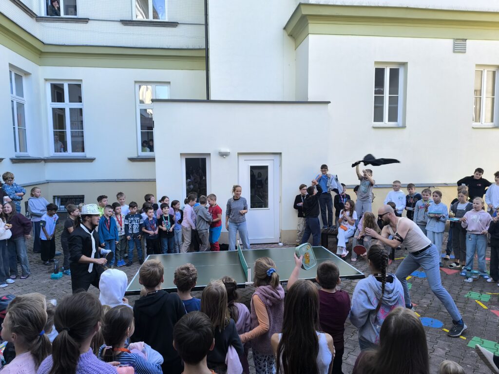 (Ne)tradiční ping pong